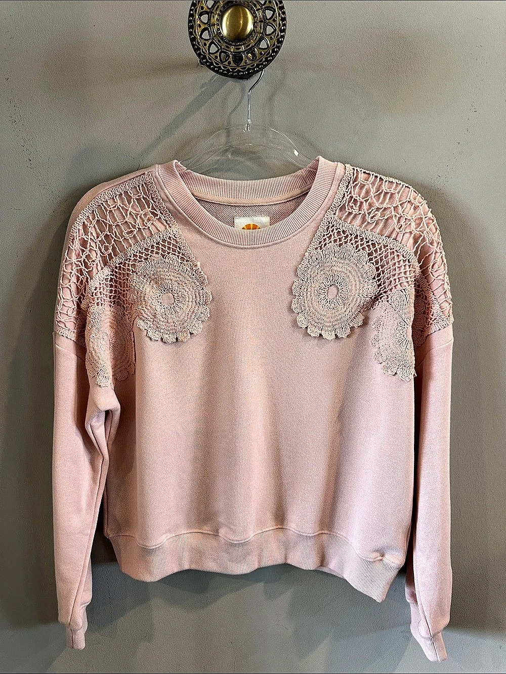 C&C California Doily Crochet Pullover Sweatshirt Dusty Pink Small